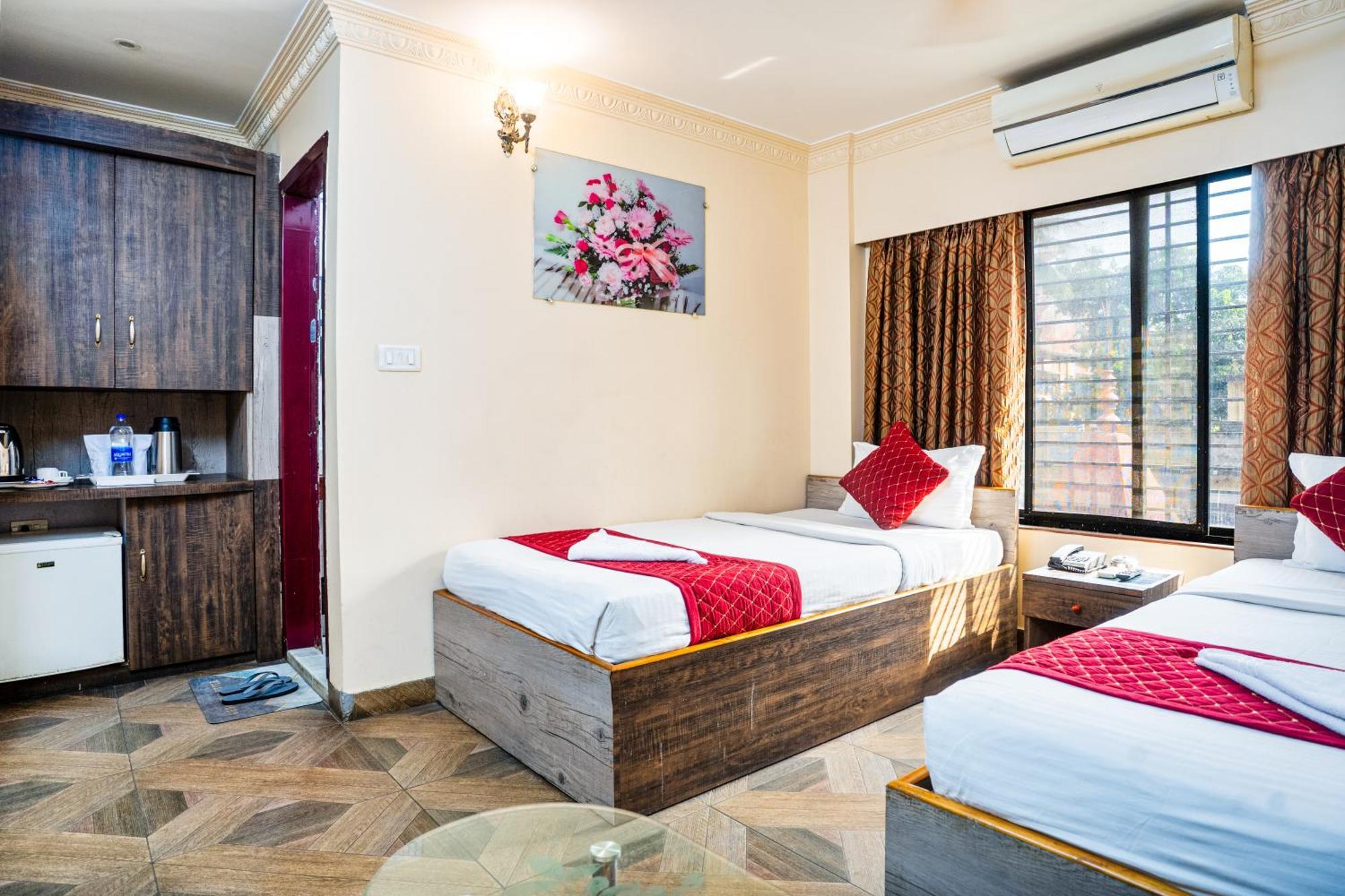 Apples Balaji Inn Siliguri Exterior photo